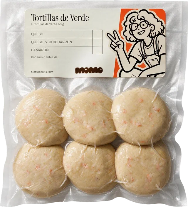 Funda sellada de seis tortillas de verde de camarón, con la etiqueta de MOMO